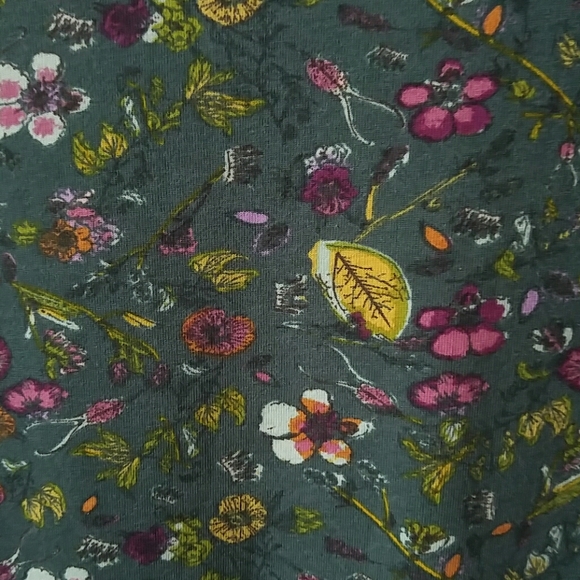 LuLaRoe Simply Comfortable Irma tunic size large - Picture 2 of 5